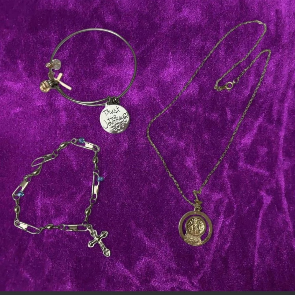 Mixed Metal Silver Gold Jewelry Bundle Cross Coin Necklace Bracelet Lot Women - Picture 2 of 5